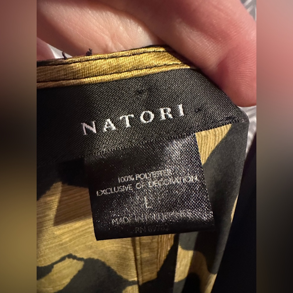 NATORI | Black and Gold Print Caftan Dress, Large. - Picture 5 of 6